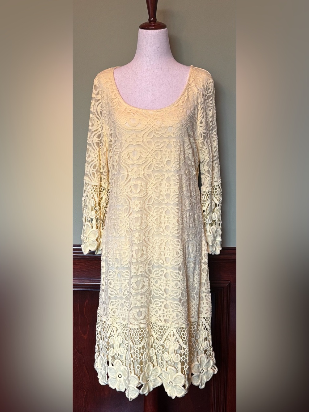 Alfani Yellow Lace shift dress